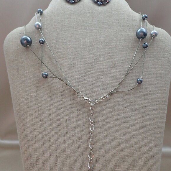 Vintage Faux Pearl Necklace & Rhinestone Clip on Earring Set - Picture 7 of 7